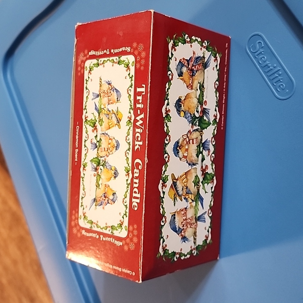 NIB 3 Wick Christmas Candle